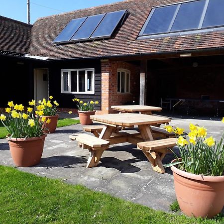 Palace Farm Courtyard And Granary Rooms Doddington  Экстерьер фото
